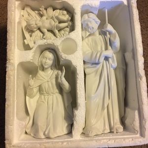 Homco 3-piece Nativity Set.